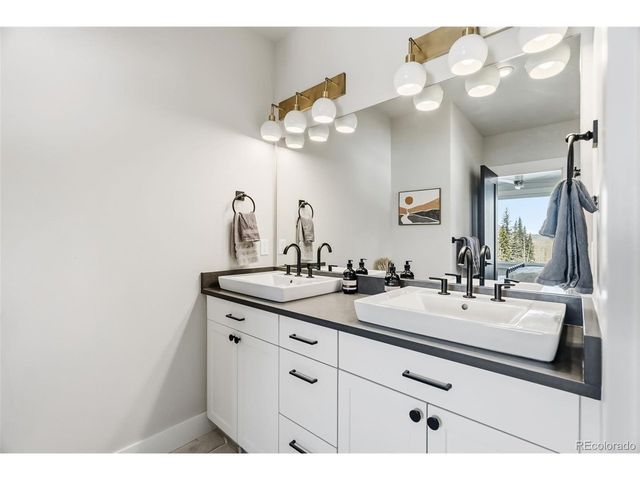 283 Mckay Rd, Silverthorne, CO 80498