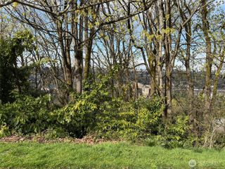 38 XX 21st Avenue SW, Seattle, WA 98106