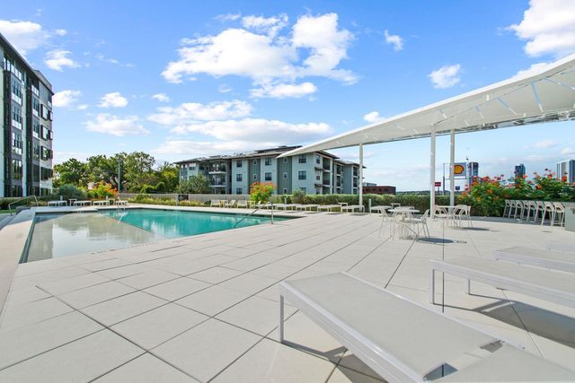 800 Embassy DR 525, Austin, TX 78702