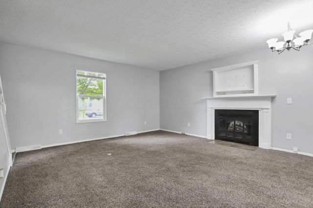 7607-7609 Penwood Place, Columbus, OH 43235