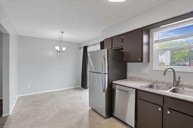 7607-7609 Penwood Place, Columbus, OH 43235