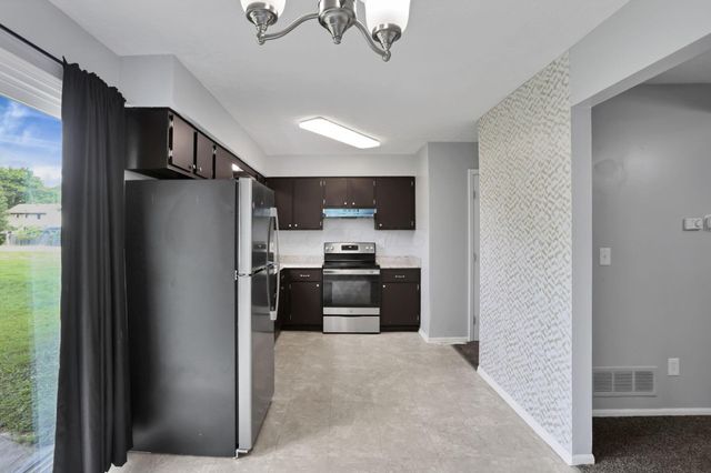 7607-7609 Penwood Place, Columbus, OH 43235