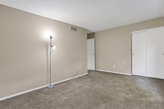 7607-7609 Penwood Place, Columbus, OH 43235
