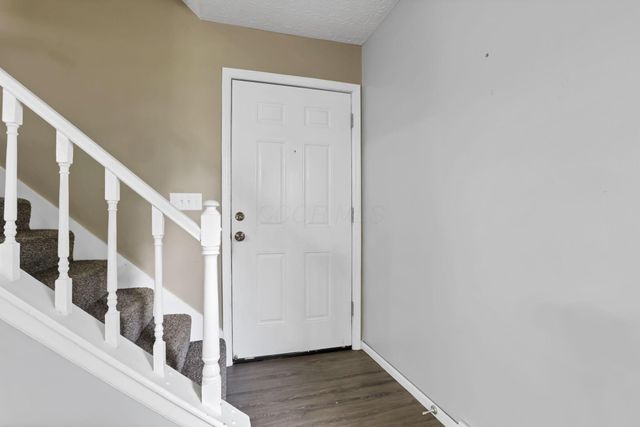 7607-7609 Penwood Place, Columbus, OH 43235