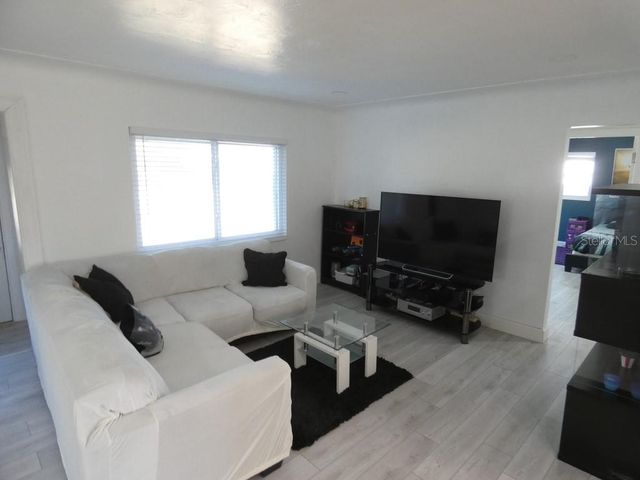 1312 57TH AVENUE N, St Petersburg, FL 33703