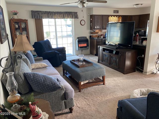 612 Blaney Street, Clinton, NC 28328