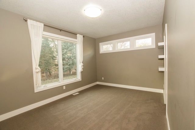 8310 Sky View Circle, West Des Moines, IA 50266