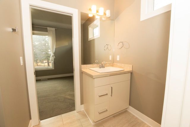 8310 Sky View Circle, West Des Moines, IA 50266