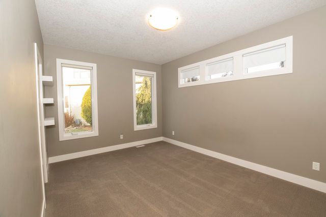 8310 Sky View Circle, West Des Moines, IA 50266