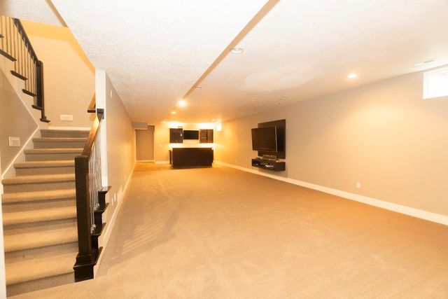 8310 Sky View Circle, West Des Moines, IA 50266