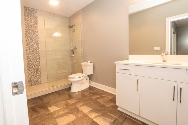 8310 Sky View Circle, West Des Moines, IA 50266