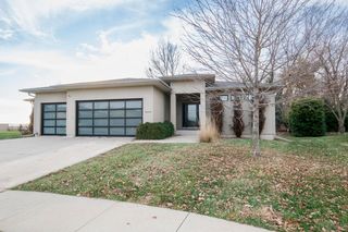 8310 Sky View Circle, West Des Moines, IA 50266