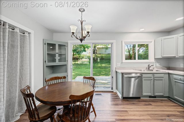 9245 Debby Jo Drive, Springfield Charter Township, MI 48346