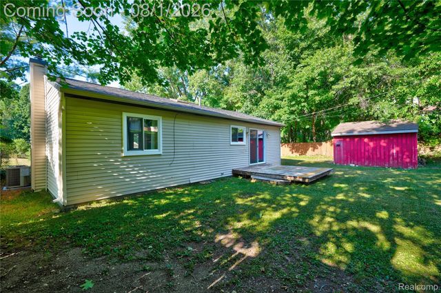 9245 Debby Jo Drive, Springfield Charter Township, MI 48346