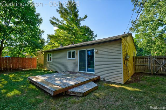 9245 Debby Jo Drive, Springfield Charter Township, MI 48346