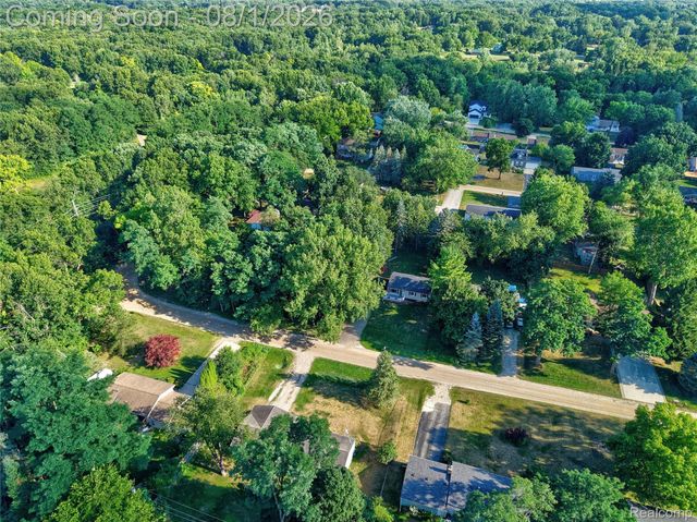 9245 Debby Jo Drive, Springfield Charter Township, MI 48346