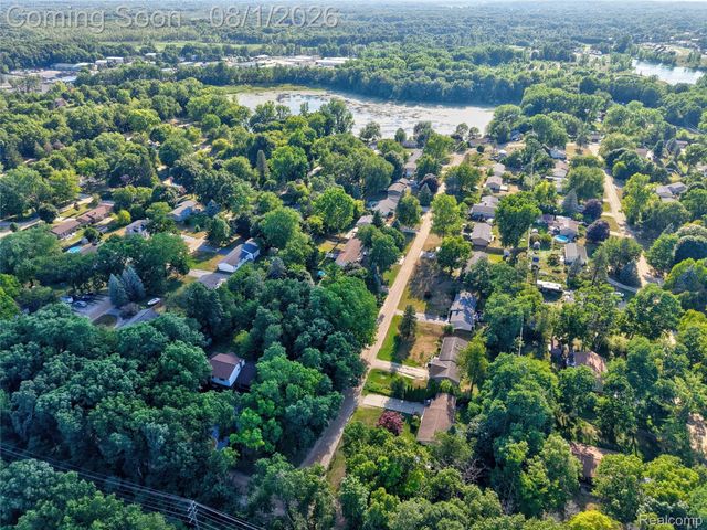 9245 Debby Jo Drive, Springfield Charter Township, MI 48346