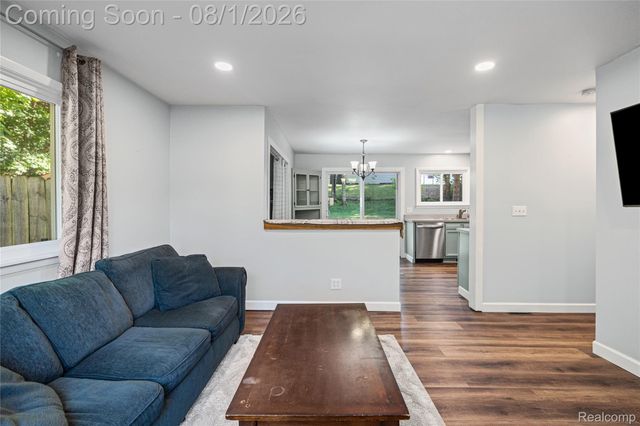 9245 Debby Jo Drive, Springfield Charter Township, MI 48346