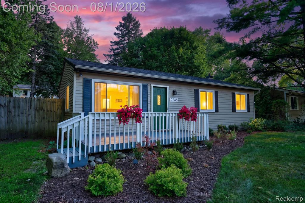 9245 Debby Jo Drive, Springfield Charter Township, MI 48346