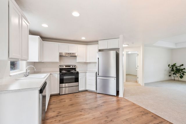 717 SE Cross Lane, Madras, OR 97741