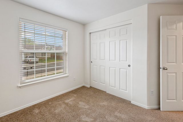 717 SE Cross Lane, Madras, OR 97741