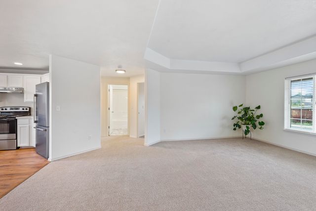 717 SE Cross Lane, Madras, OR 97741