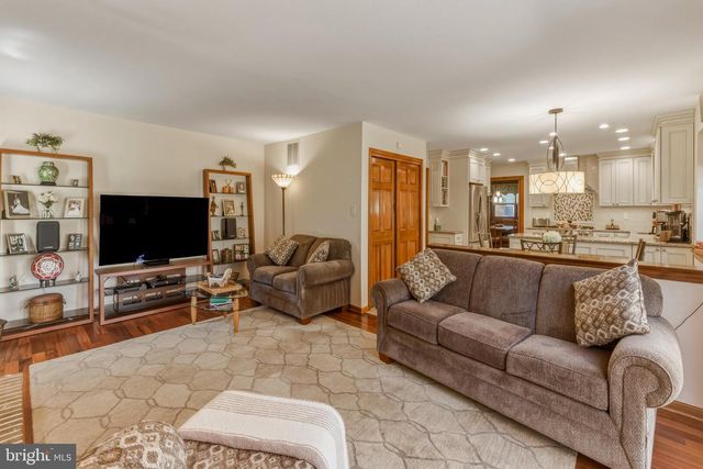 8 ROTHSCHILD CT, West Deptford, NJ 08096