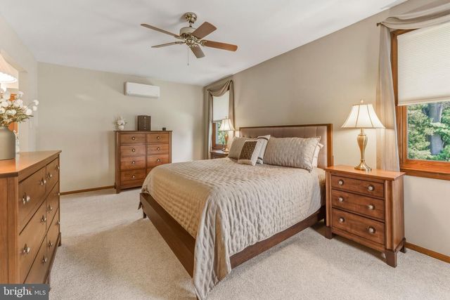 8 ROTHSCHILD CT, West Deptford, NJ 08096