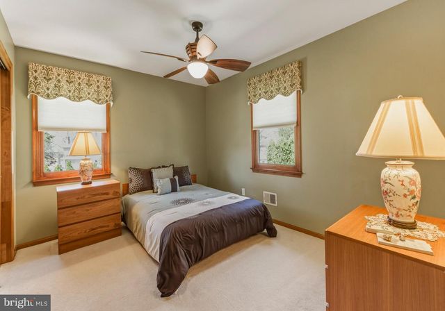 8 ROTHSCHILD CT, West Deptford, NJ 08096