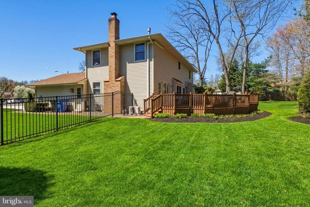 8 ROTHSCHILD CT, West Deptford, NJ 08096