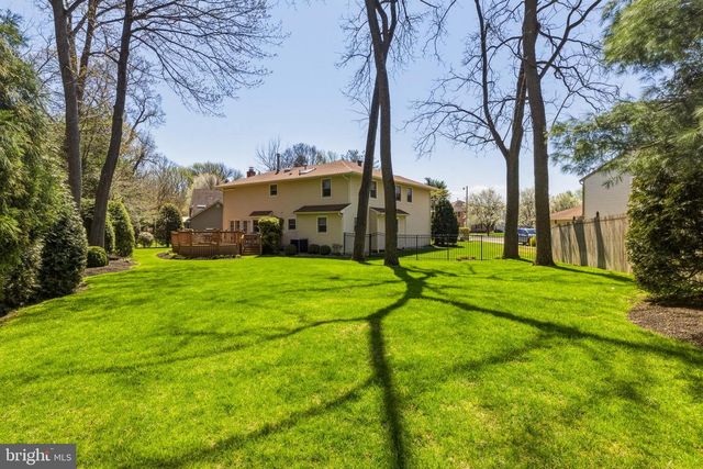 8 ROTHSCHILD CT, West Deptford, NJ 08096