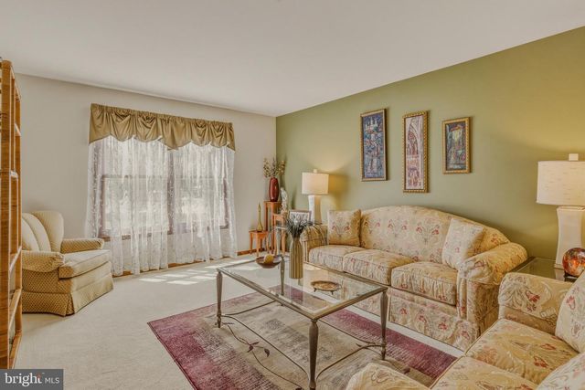 8 ROTHSCHILD CT, West Deptford, NJ 08096
