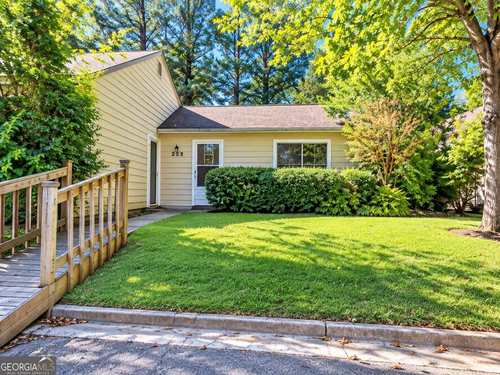 229 Mateo Walk, Lawrenceville, GA 30046 — exterior