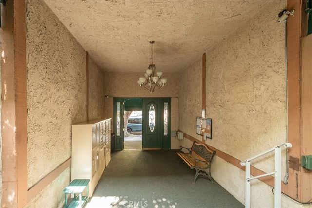 12030 Rochester 107, Los Angeles, CA 90025