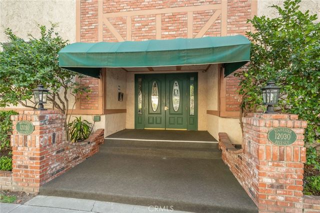 12030 Rochester 107, Los Angeles, CA 90025