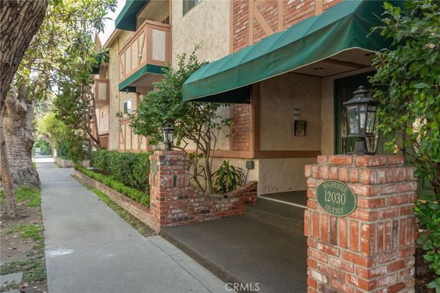 12030 Rochester 107, Los Angeles, CA 90025