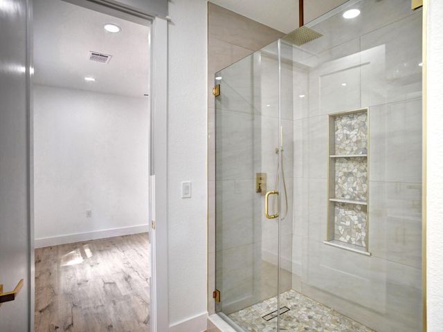 110 Mamalu, Bastrop, TX 78602