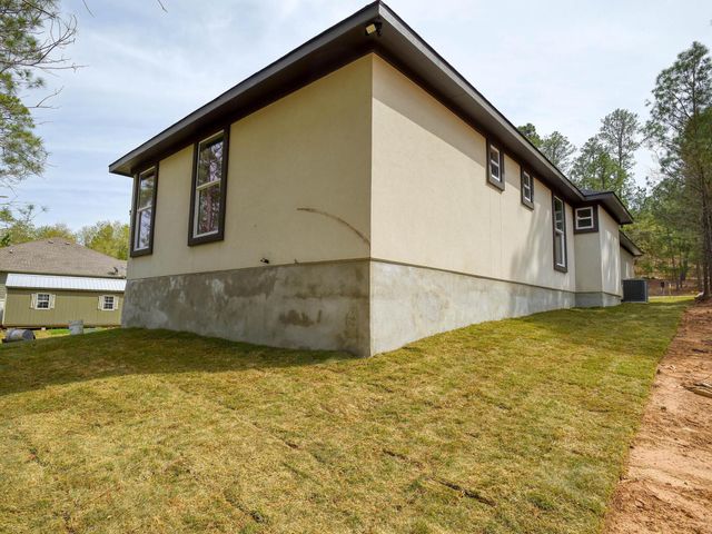 110 Mamalu, Bastrop, TX 78602