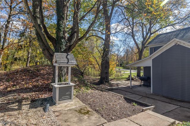 7101 Greenwich Road, Westfield Center, OH 44251