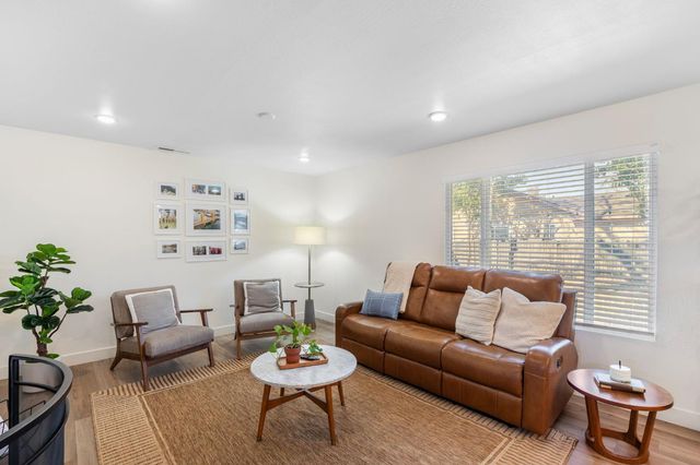1600 Meadow Rd, West Sacramento, CA 95691