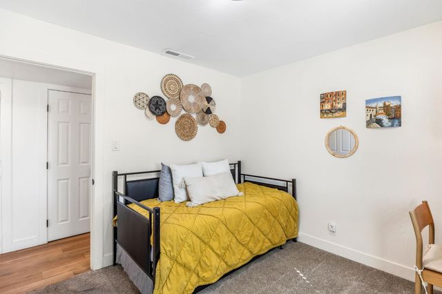 1600 Meadow Rd, West Sacramento, CA 95691