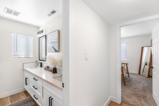 1600 Meadow Rd, West Sacramento, CA 95691