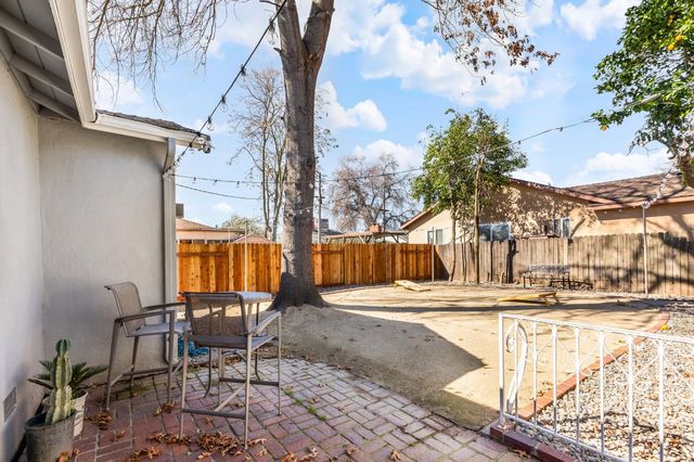 1600 Meadow Rd, West Sacramento, CA 95691