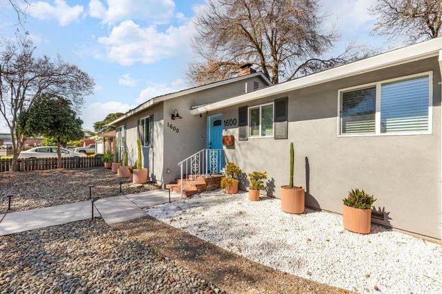 1600 Meadow Rd, West Sacramento, CA 95691