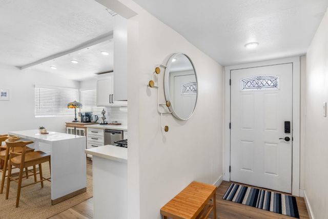 1600 Meadow Rd, West Sacramento, CA 95691