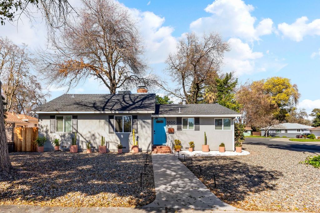 1600 Meadow Rd, West Sacramento, CA 95691