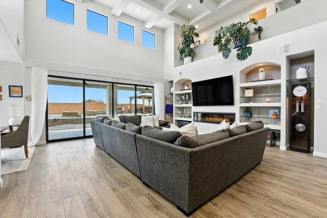 6520 PETIRROJO Road NW, Albuquerque, NM 87120