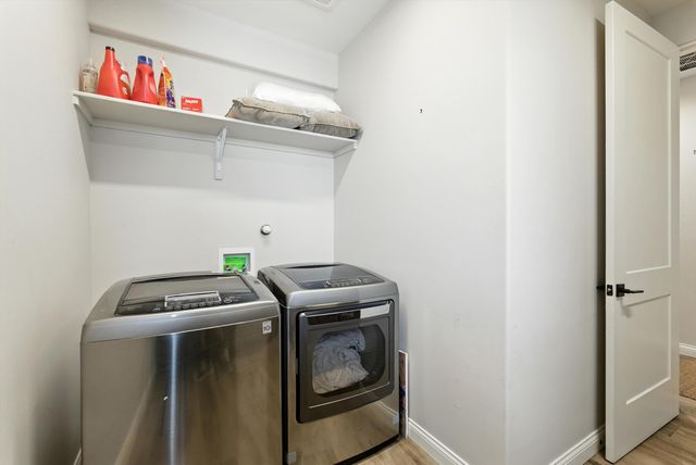 6520 PETIRROJO Road NW, Albuquerque, NM 87120