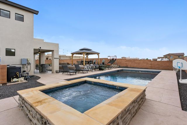 6520 PETIRROJO Road NW, Albuquerque, NM 87120