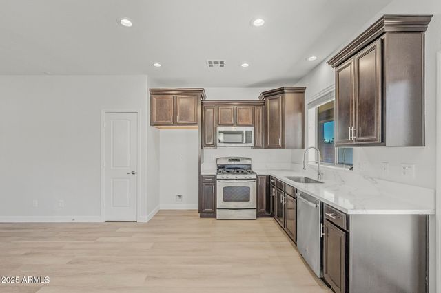 34530 N HARIANA Road, San Tan Valley, AZ 85143